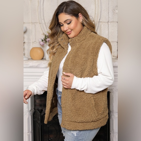 Plus Size Collared Neck Open Front Sweater Vest - Picture 2 of 4